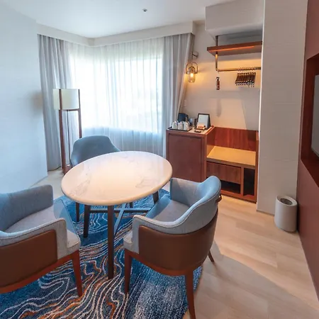 Hotel Springs Makuhari Premier Chiba Exterior photo