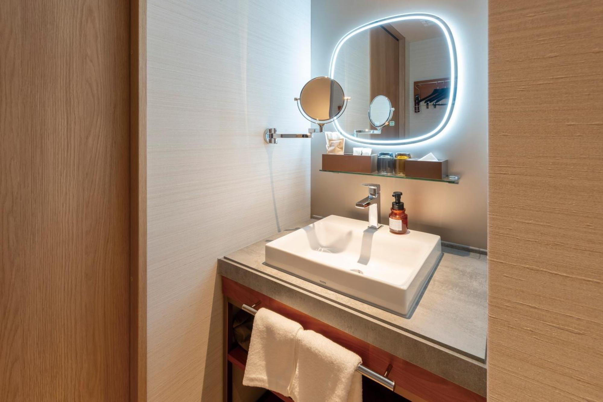 Hotel Springs Makuhari Premier 5*