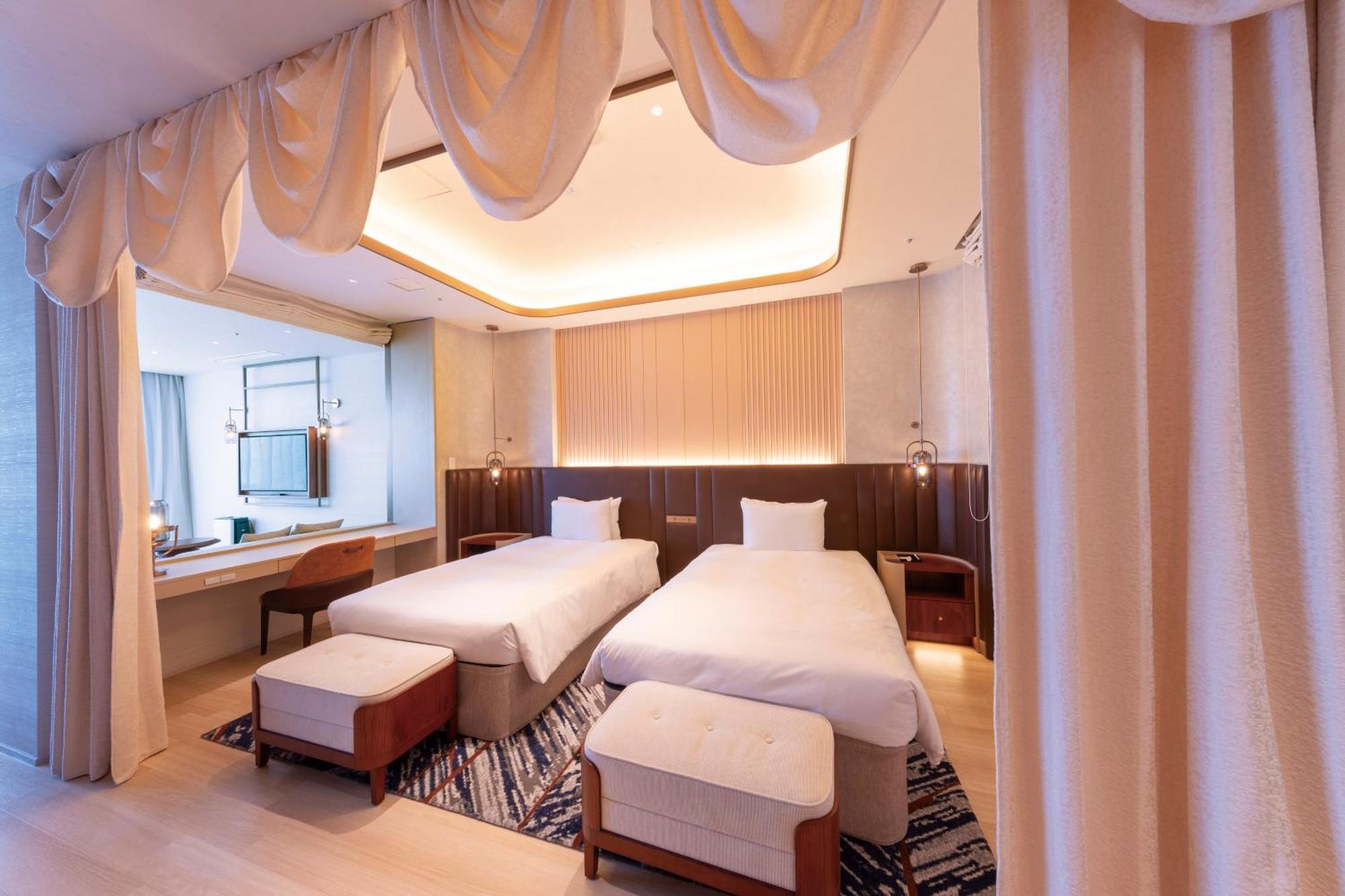 Hotel Springs Makuhari Premier 5*